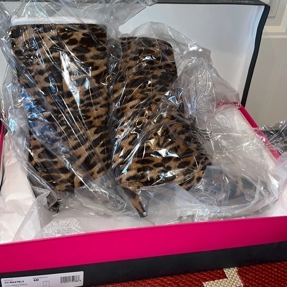 Vince Camuto leopard print